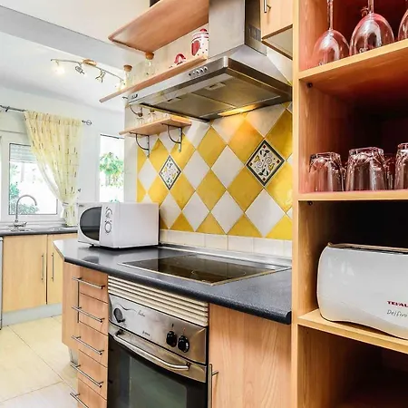 Barclay فيلة إِستيبونا